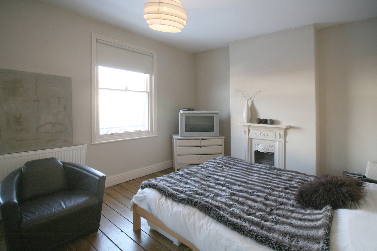 8 Lilac Rd  004 - INT.JPG